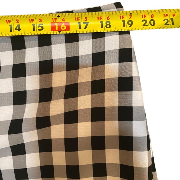 Liz Claiborne Career Emma Ankle Pants Buffalo Plaid Size 14 - Picture 9 of 11